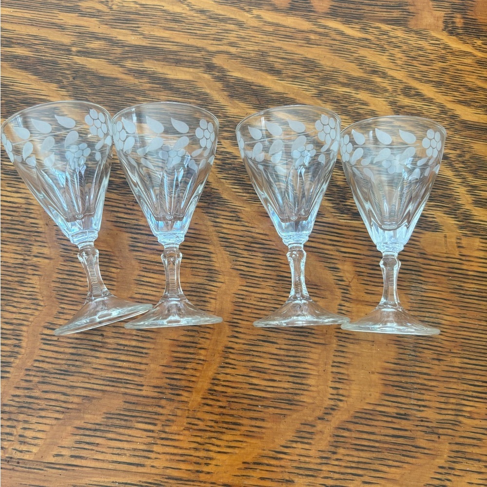 Elegant Clear etched Glass Wine Goblets Set